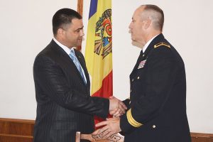 Armata Naţională a R Moldova înghite pe nemestecate gradele militare din US National Guard