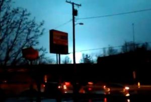Panică în Maryland: Lumini albastre şi verzi pe cer au provocat o pană de curent