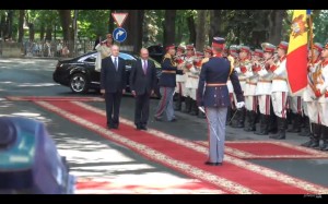 basescu  vizita la chisinau cu proteste